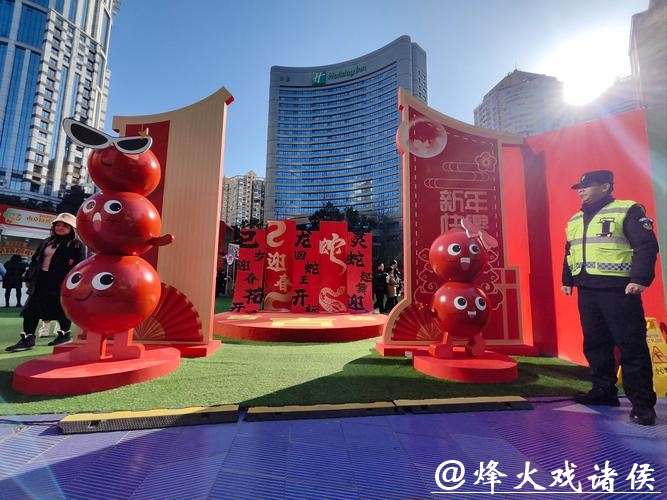 南京路禧市集璀璨启幕,五大主题打造城市年味新地标 南京路禧市集璀璨启幕,五大主题打造城市年味新地标