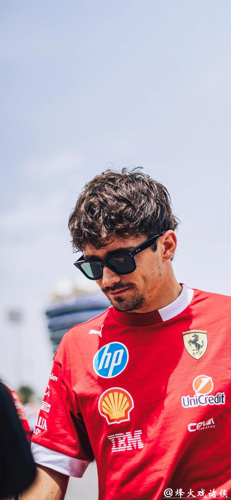 F1巴林站正赛：皮亚斯特里杆位夺冠 拉塞尔第2