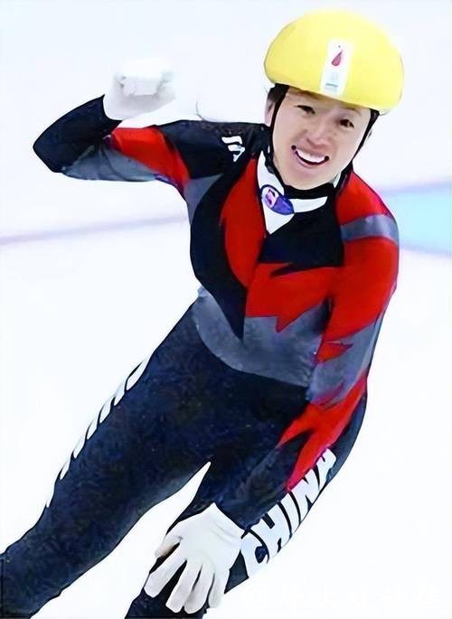 提到优秀的杨扬，脑海里立马浮现两位，一位是“冰上女王”首夺冬奥金牌的杨扬，另一位是机场工程专家多年深耕技术创新的杨扬